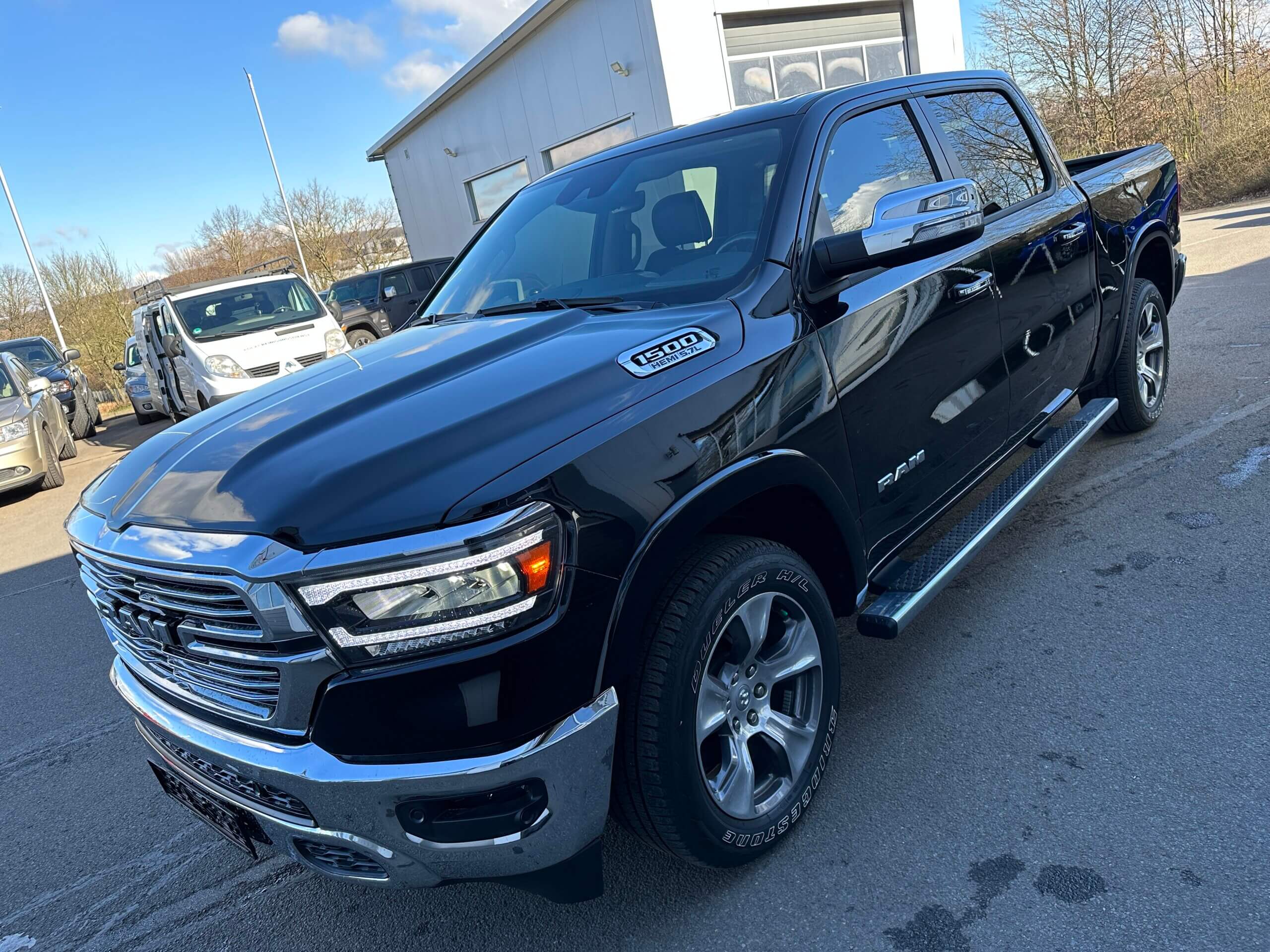 
RAM 1500 5,7 E-Torque Bighorn 12″ + LPG (4.000€) full									