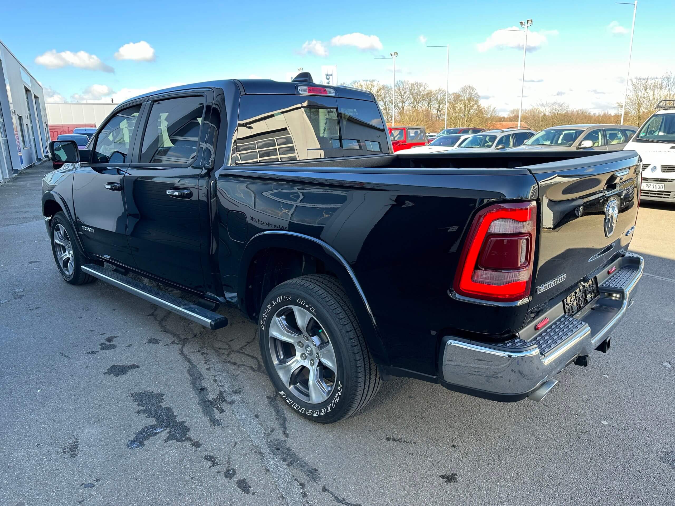 
RAM 1500 5,7 E-Torque Bighorn 12″ + LPG (4.000€) full									