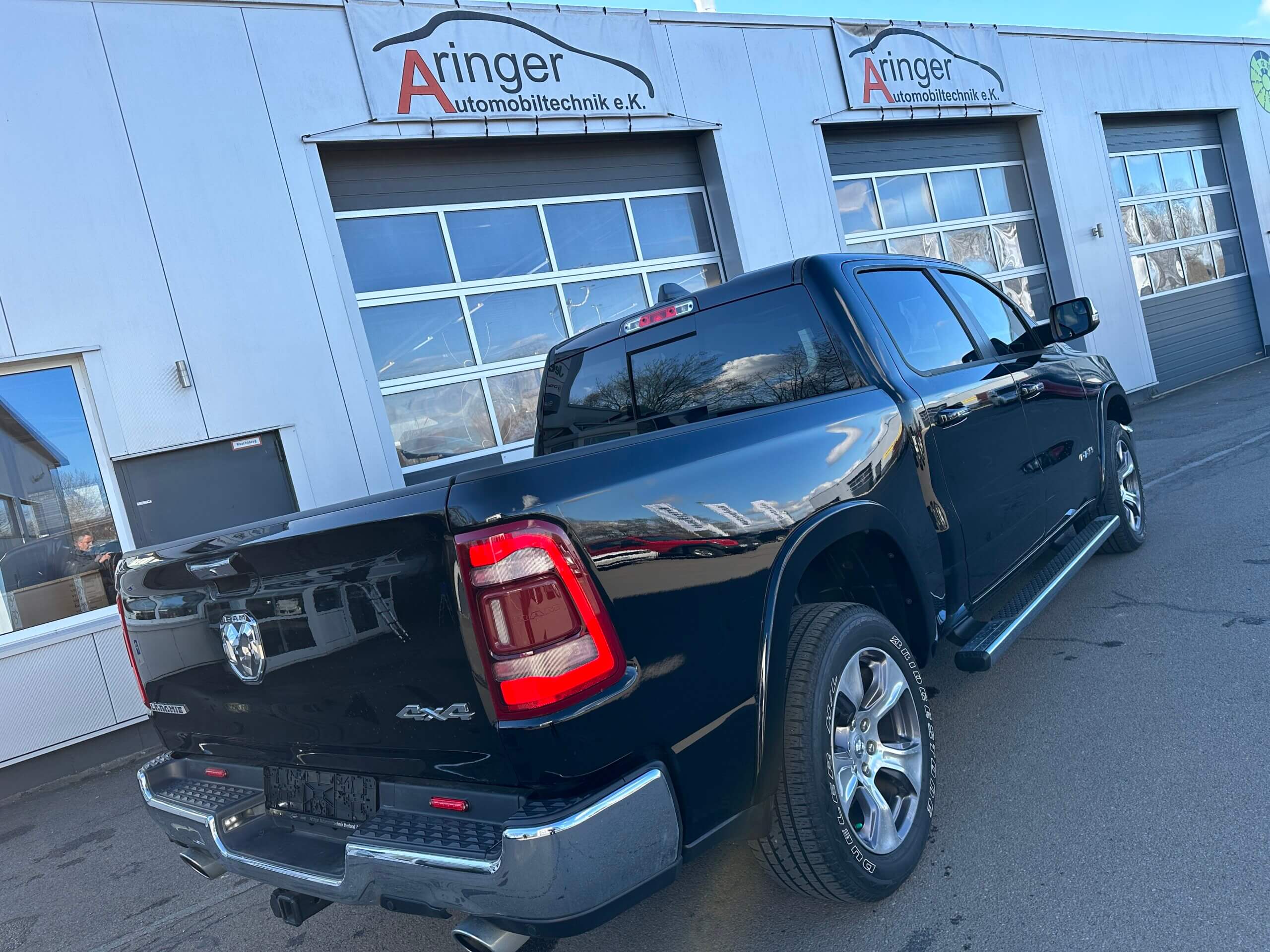 
RAM 1500 5,7 E-Torque Bighorn 12″ + LPG (4.000€) full									