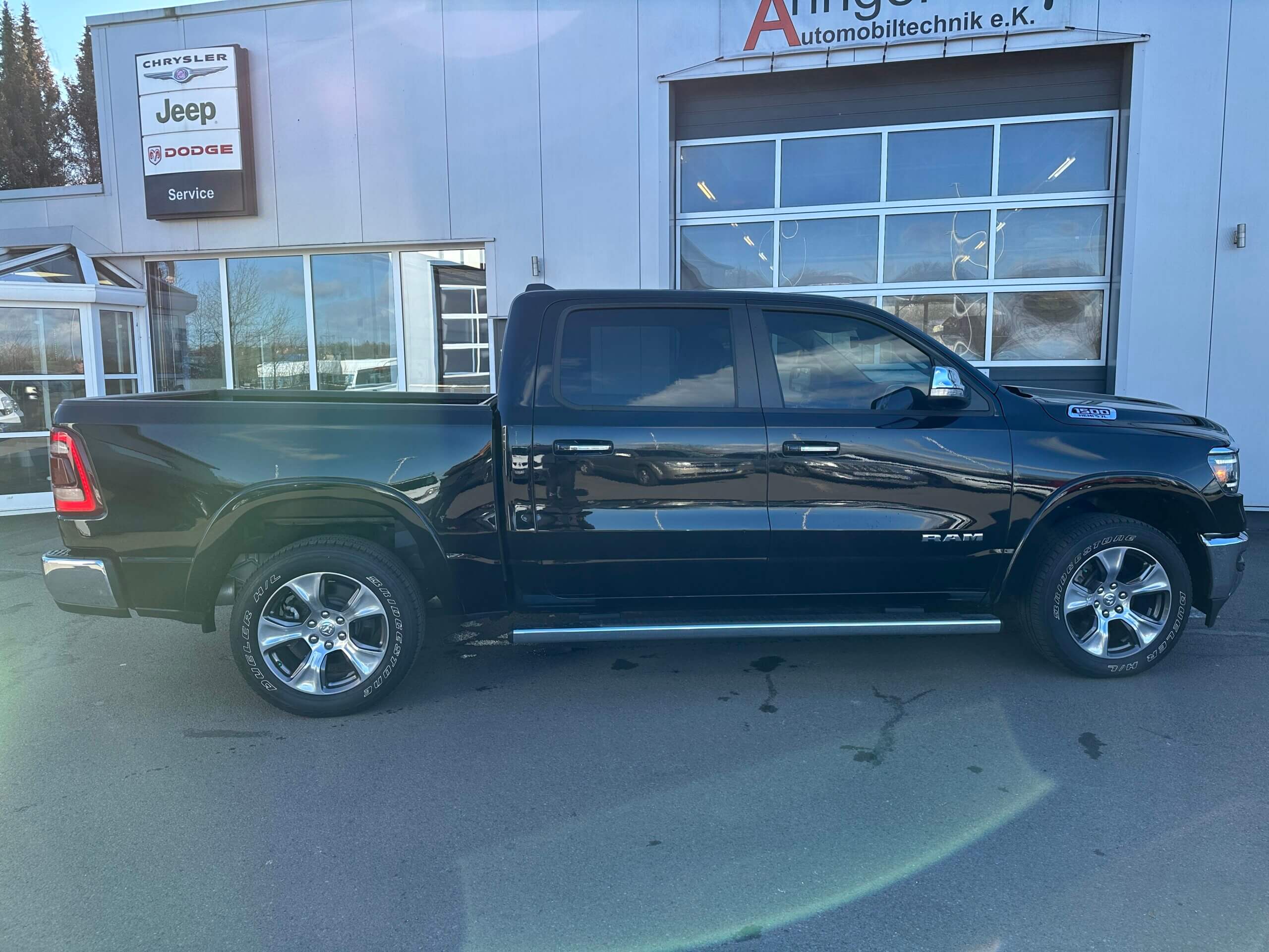 
RAM 1500 5,7 E-Torque Bighorn 12″ + LPG (4.000€) full									