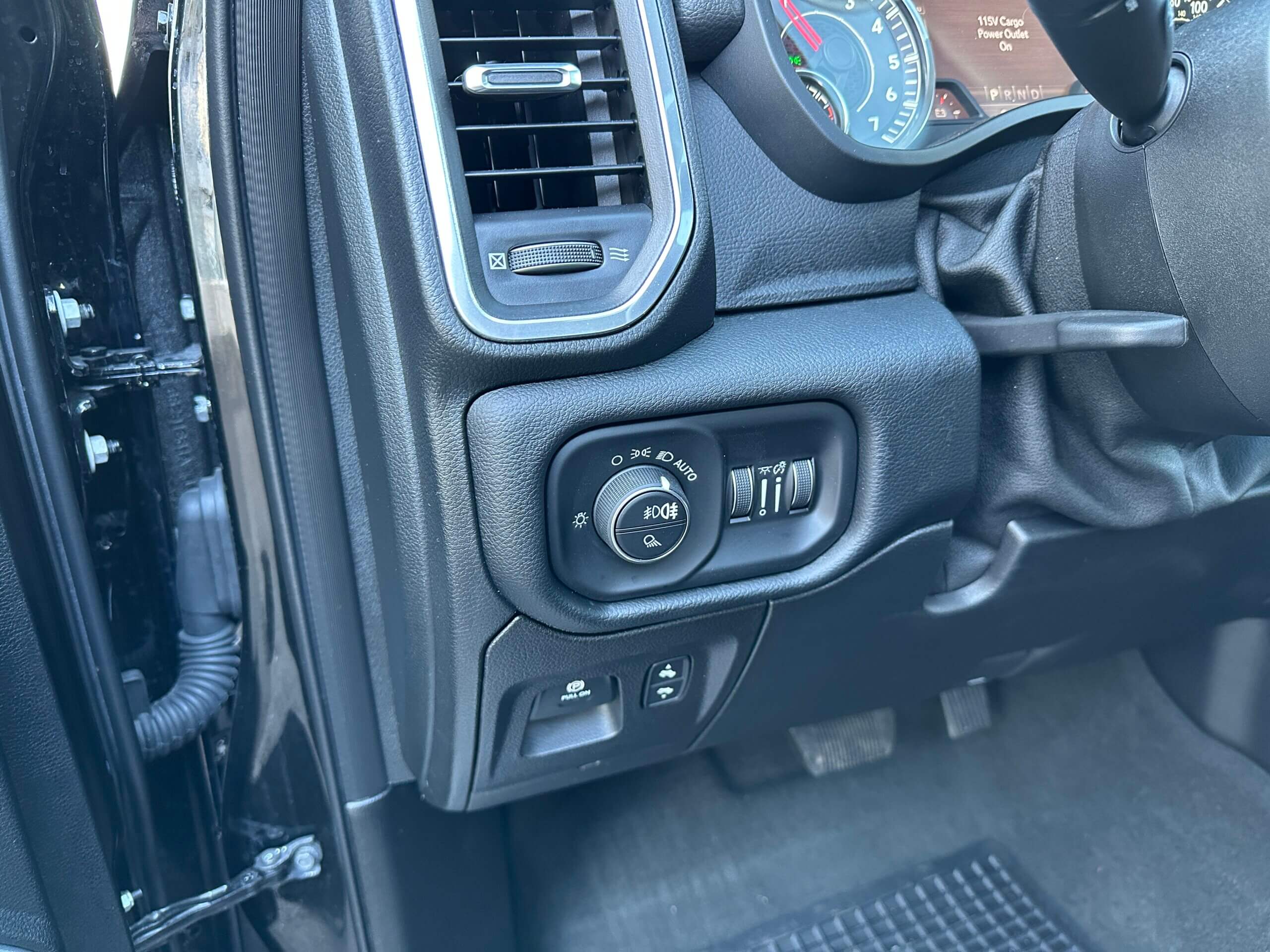 
RAM 1500 5,7 E-Torque Bighorn 12″ + LPG (4.000€) full									