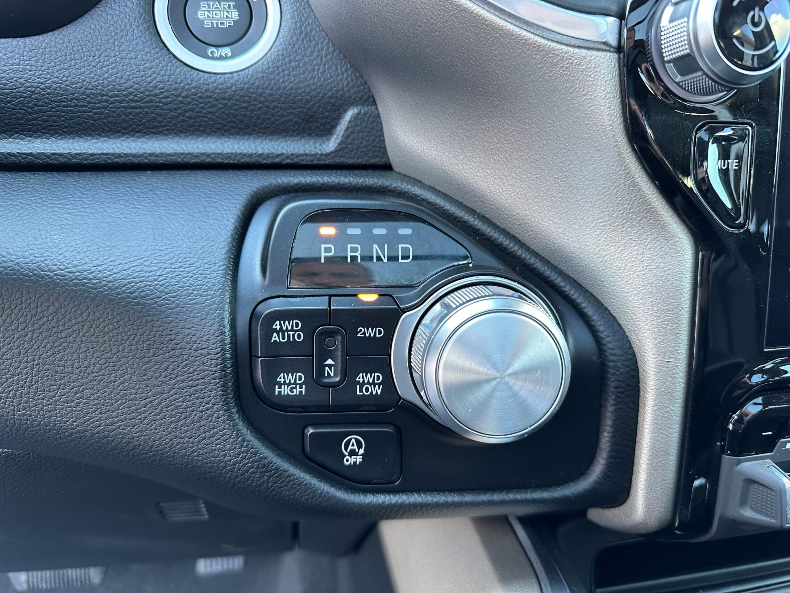 
RAM 1500 5,7 E-Torque Bighorn 12″ + LPG (4.000€) full									