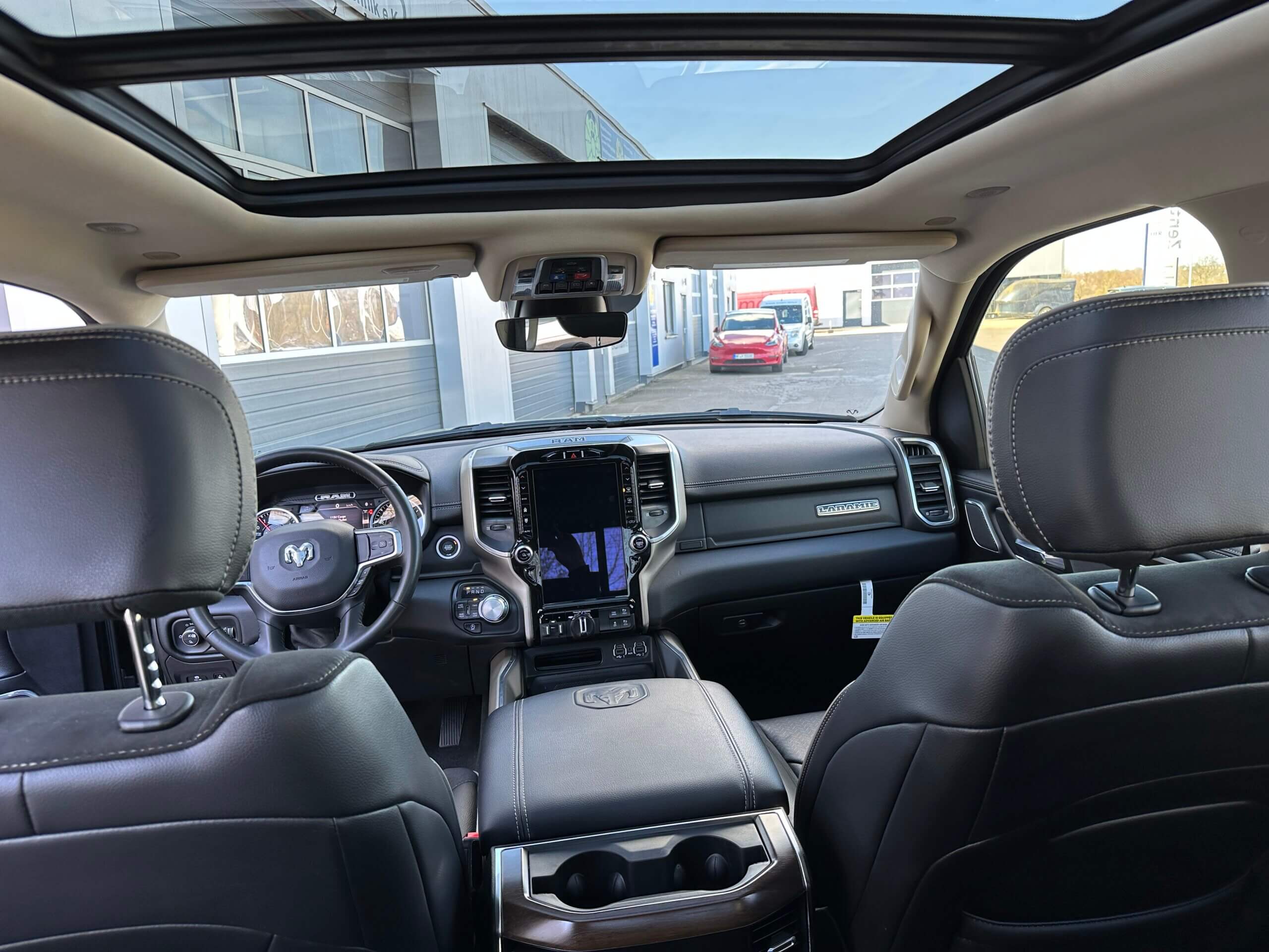 
RAM 1500 5,7 E-Torque Bighorn 12″ + LPG (4.000€) full									